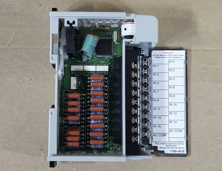 Programowalny sterownik logiczny jest podstawą automatyki przemysłowej